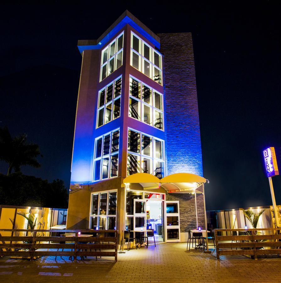 Q-Inn Boutique Hotel Paramaribo Esterno foto